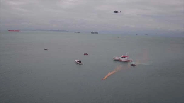 İstanbul Boğazı'nda dev tatbikat film sahnelerini aratmadı