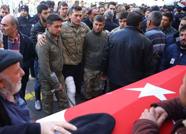 Konyalı şehidi son yolculuğuna 10 bin kişi uğurladı