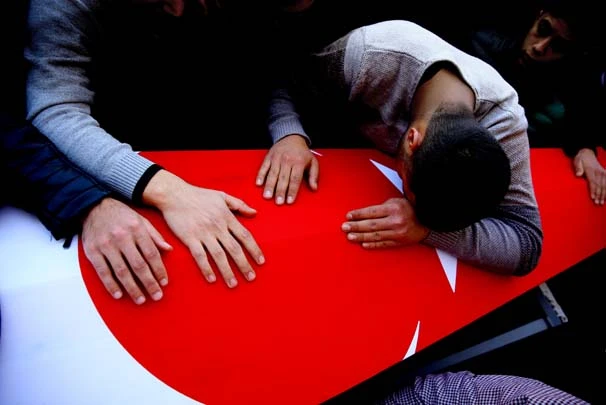 Konyalı şehidi son yolculuğuna 10 bin kişi uğurladı