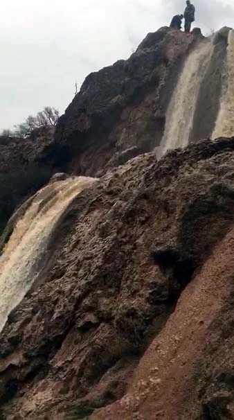 GAP şelalesi ilk kez şubat ayında aktı! Duyan oraya koştu...