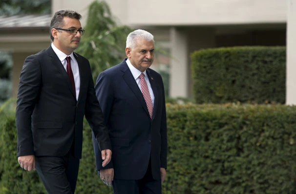 Başbakan Yıldırım, KKTC Başbakanı Erhürman'ı resmi törenle karşıladı