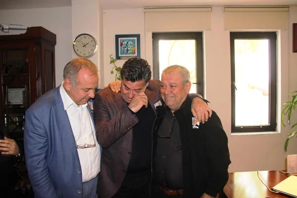 Belediye Başkanı hıçkıra hıçkıra ağladı