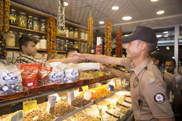 Bu gece göreve başladılar