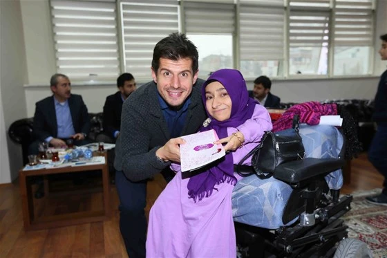 Emre Belözoğlu'ndan anlamlı buluşma