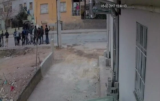 Suriyeliler birbirine girdi!