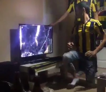 Televizyon kıran F.Bahçe taraftarına Souza'dan büyük jest
