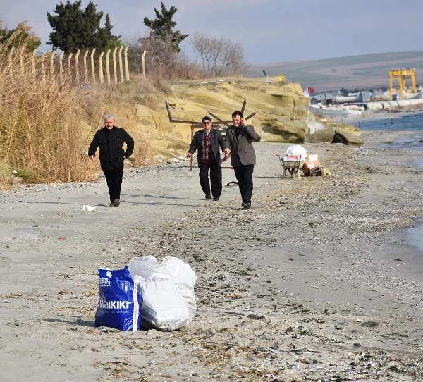Denizden çuval çuval Kuran-ı Kerim çıktı