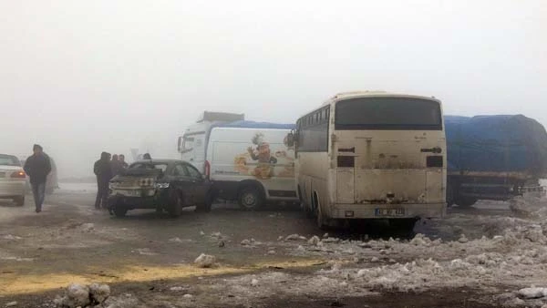 Konya’da 32 araç birbirine girdi