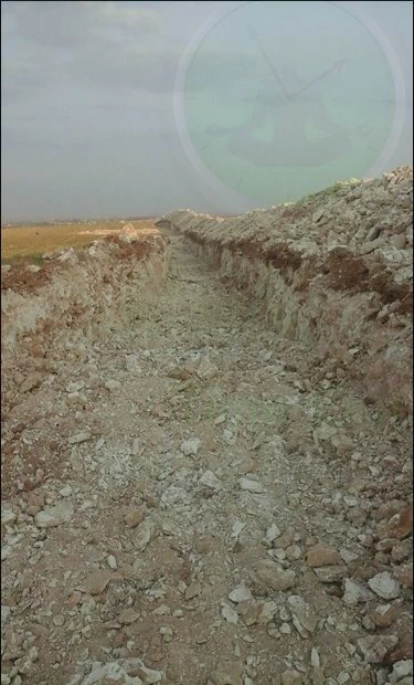 PYD, Münbiç'te hendek kazmaya başladı!