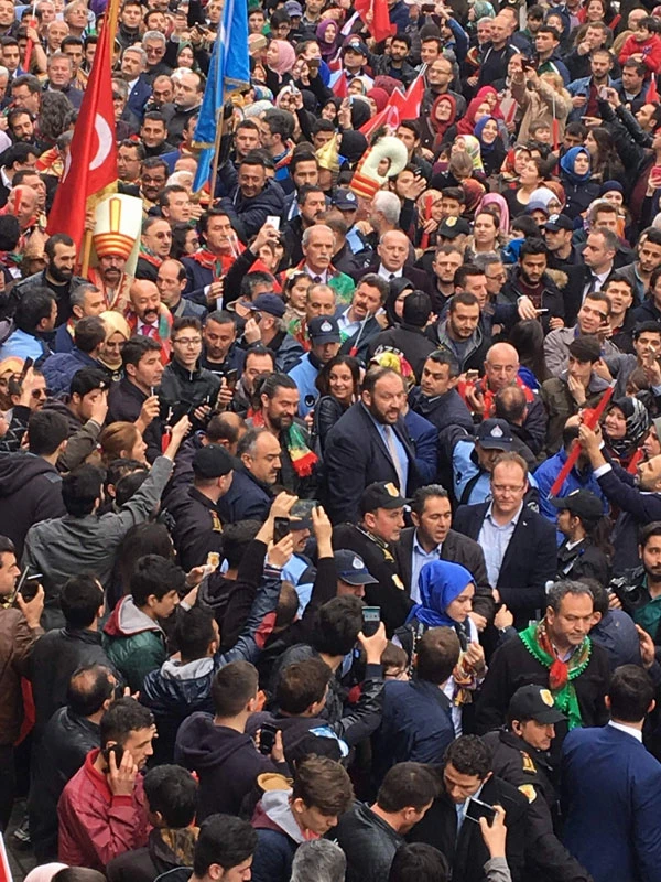 Bursa'da Diriliş Ertuğrul izdihamı