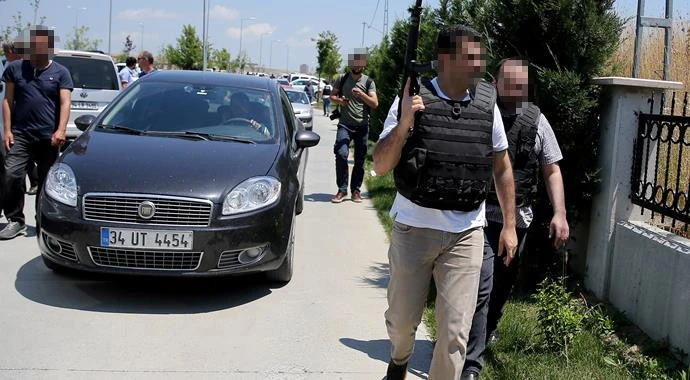 Arnavutköy'de polise ateş açıldı, 1 polis şehit