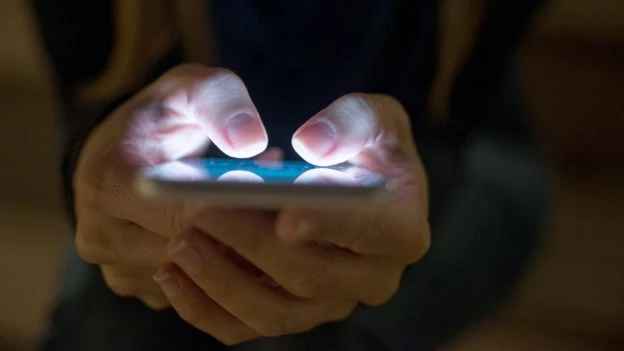 Cep telefonundan yayılan radyasyondan korunmak için neler yapılabilir?