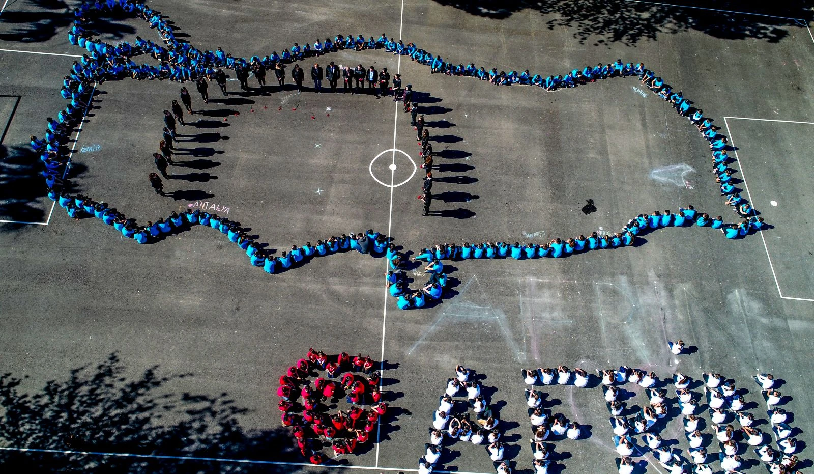 Miniklerden Mehmetçik'e koreografili destek