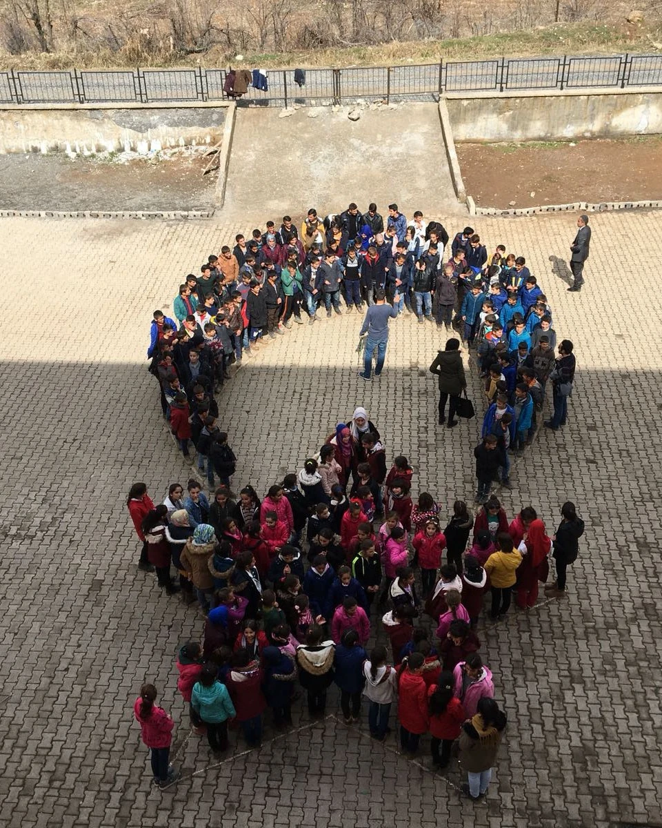 Kato Dağı etekleri bayraklarla süslendi, istiklal marşı sesiyle yankılandı