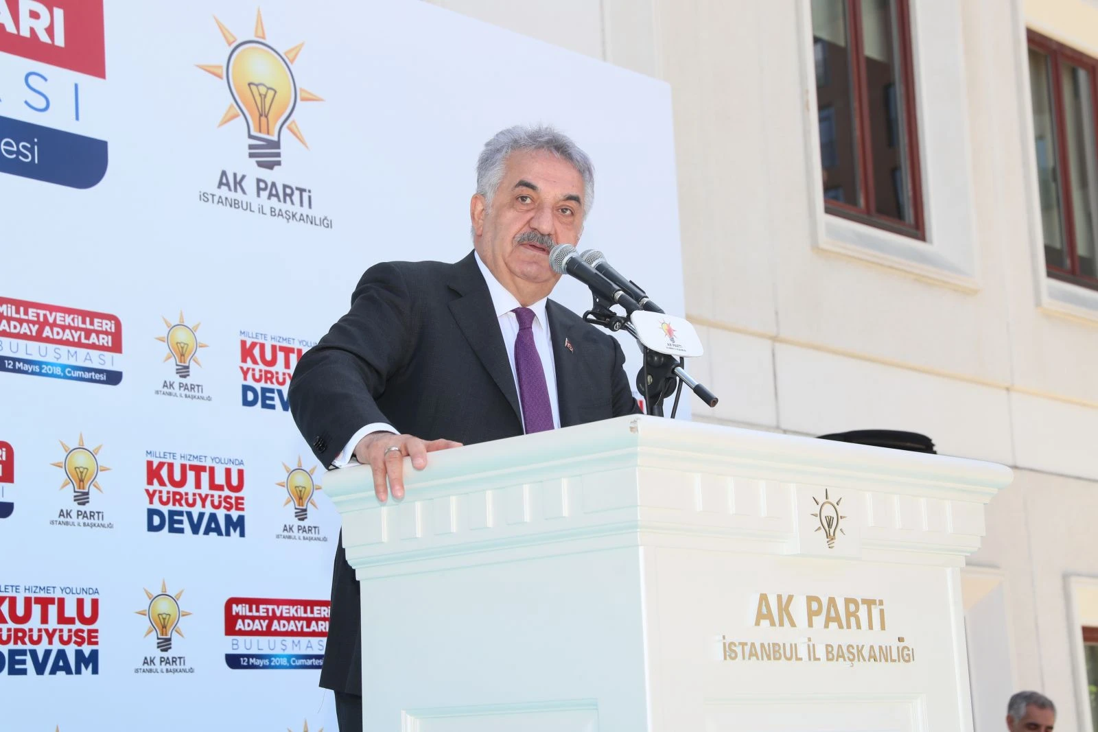 AK Parti milletvekili aday adayları kahvaltıda bir araya geldi