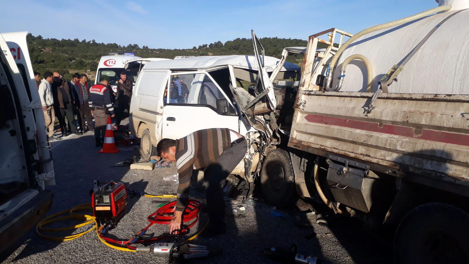 Çanakkale Ayvacık'ta trafik kazası: 1 ölü, 9 yaralı