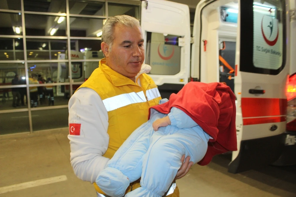 Adıyaman’da 2 otomobil çarpıştı: 8 yaralı