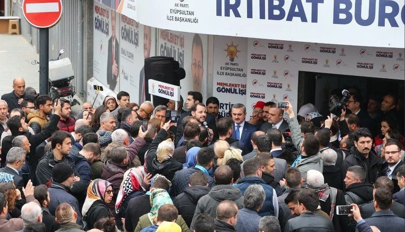 Bakan Albayrak'a İstanbul'da sevgi seli!