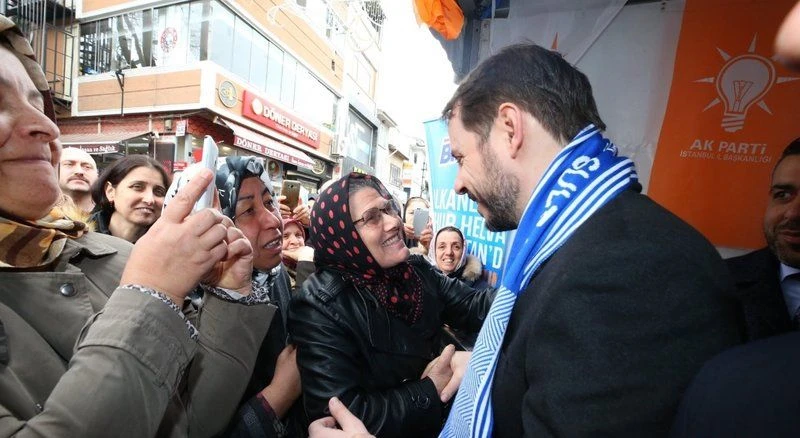 Bakan Albayrak'a İstanbul'da sevgi seli!