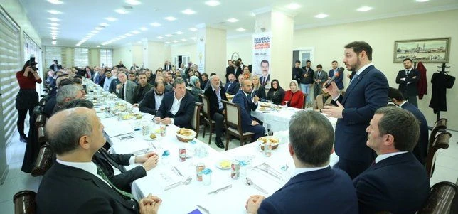 Bakan Albayrak'a İstanbul'da sevgi seli!