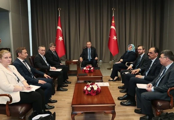 Cumhurbaşkanı Erdoğan, Uluslararası Çalışma Örgütü Genel Direktörü Guy Ryder ile görüşüyor.