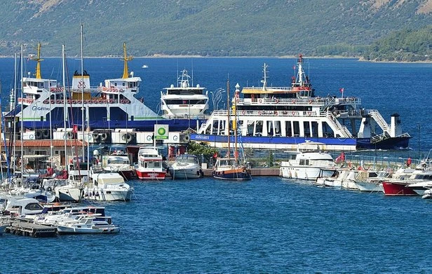 Çanakkale Boğazı'ndan 11 günde 147 bin araç geçti