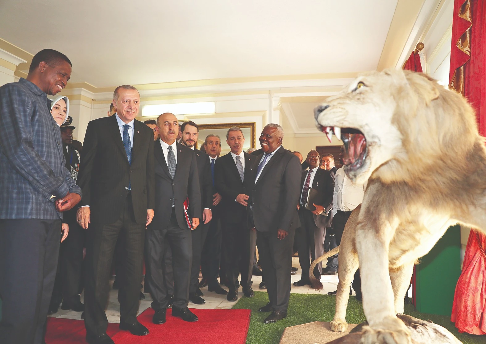 Cumhurbaşkanı Erdoğan'dan tehditlere sert cevap: ABD'ye göbekten bağlı değiliz