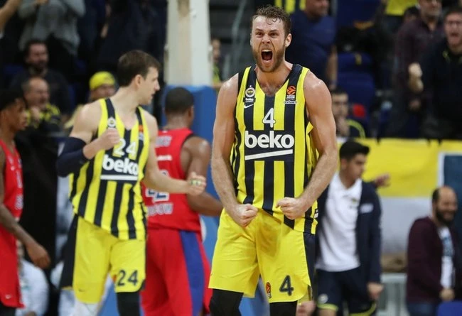 Fenerbahçe, Yunan basınını çıldırttı