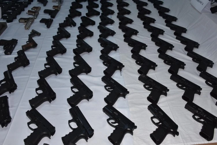 Kaçak silah fabrikasına helikopterli operasyon