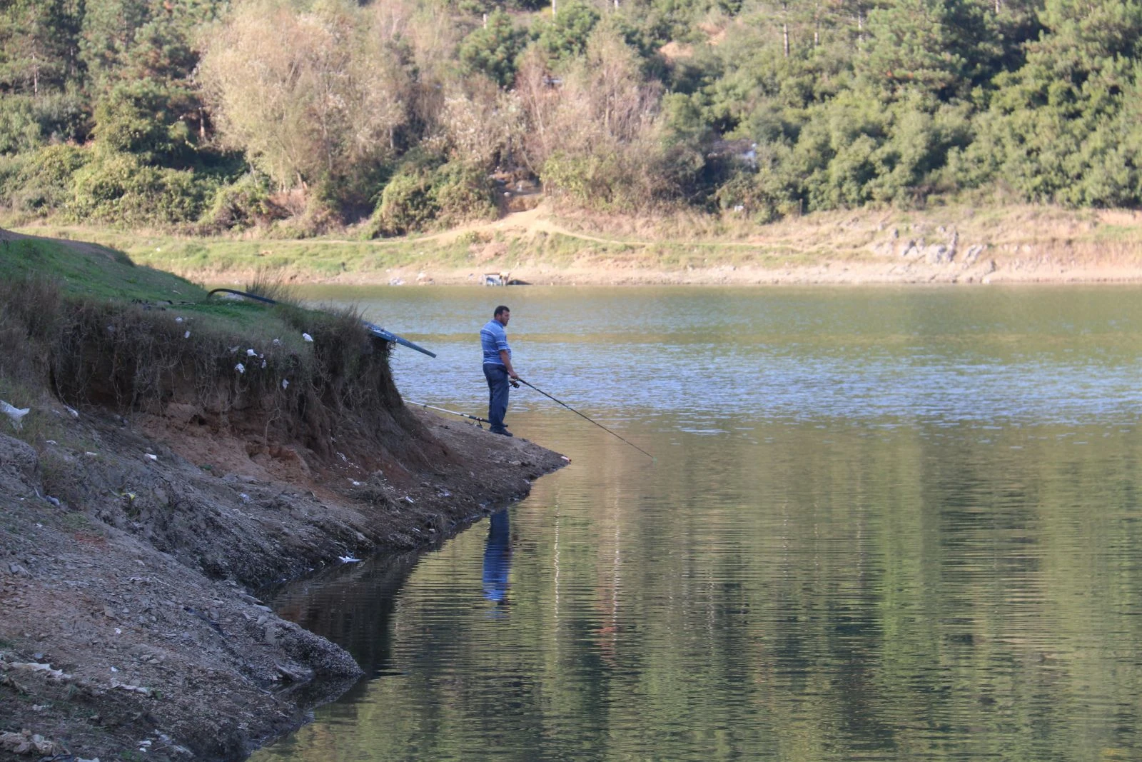 Su seviyesi azalan Alibeyköy Barajı havadan görüntülendi
