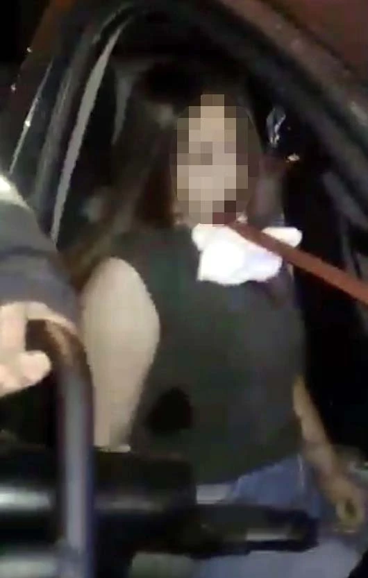 Boğazına 6 metrelik inşaat demiri saplandı