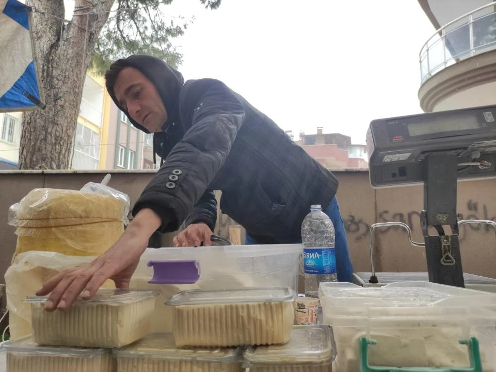 Arkadaşının yardımına koşan esnaf döndüğünde şoku yaşadı