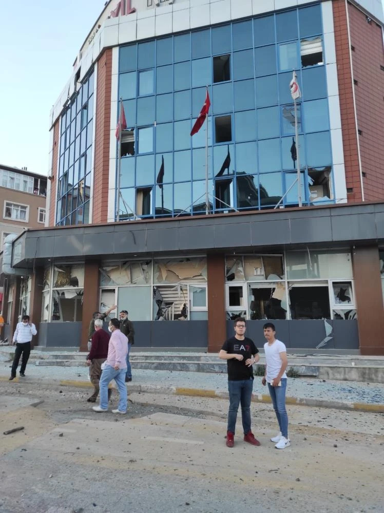 Pendik’te metro inşaatında şiddetli patlama