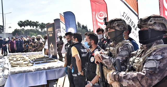 Nefes kesen operasyon: 1.5 ton uyuşturucu yakalandı