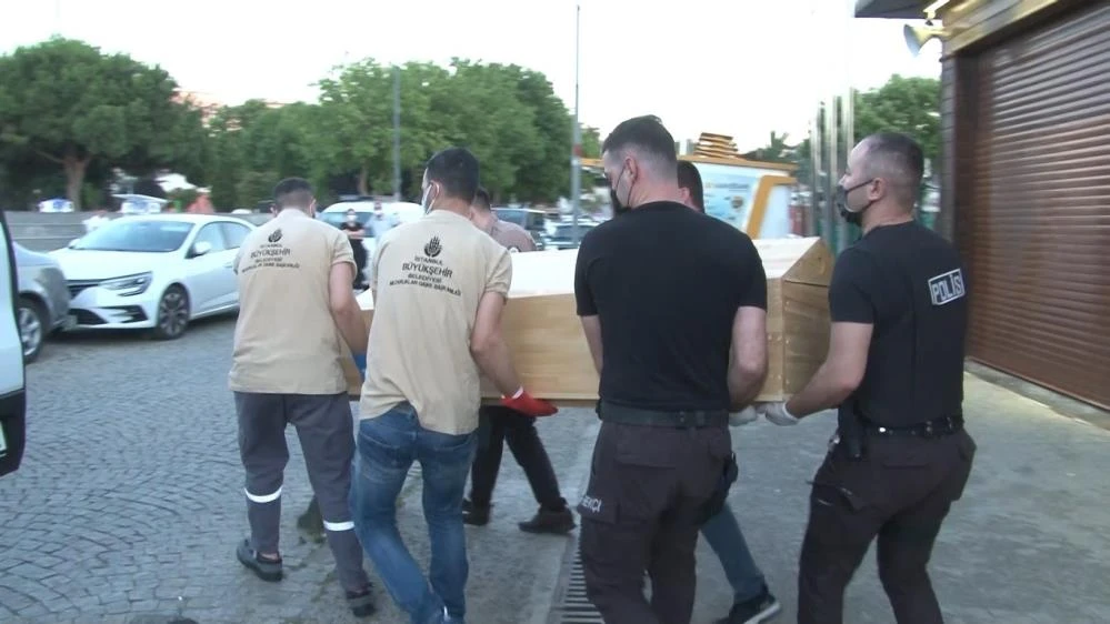 İstanbul'da denizde erkek cesedi bulundu