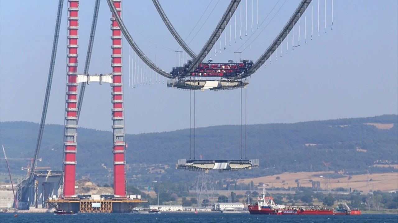 Çanakkale Köprüsü'nde sona doğru: 3. tabliye montajına başlandı