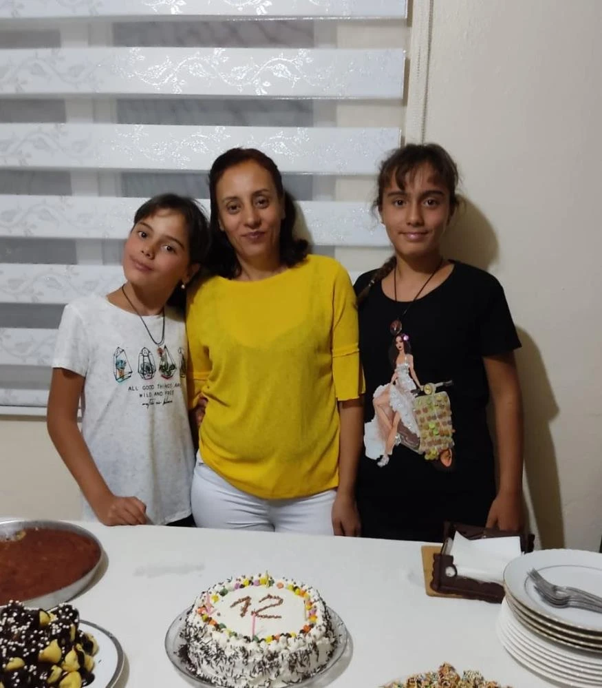 Anne kızın acı kaderi: Her ikisi de ikiz kardeşini kaybetti