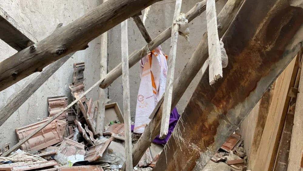 Odaya kitlenen engelli kız kaçmaya çalışırken 4. kattan aşağı düştü