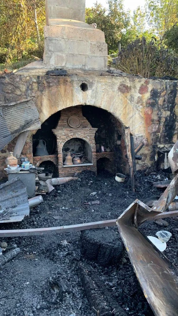 Çevreci ressamın evi kundaklandı mı? Gözyaşları içinde basın açıklaması yaptı