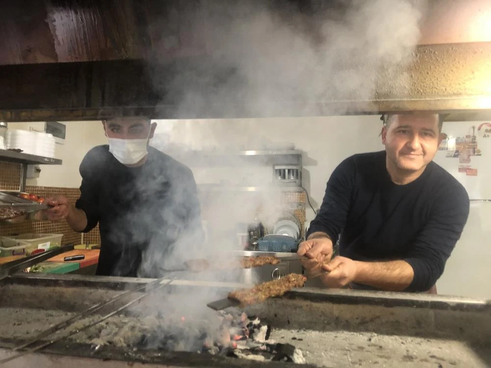 Askıda ekmeğe güncelleme geldi: 'Benden 5 tane askıda dürüm'