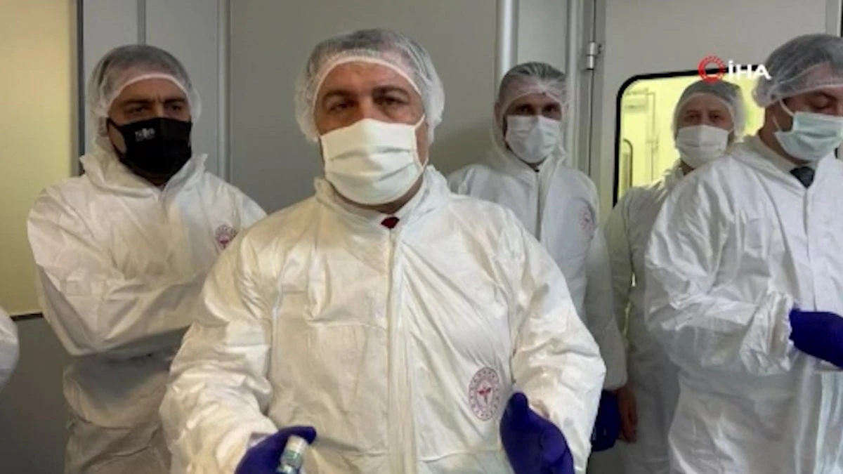 Bakan Koca üretim tesisinden duyurdu: Hıfzıssıhha yeniden aşı üretecek