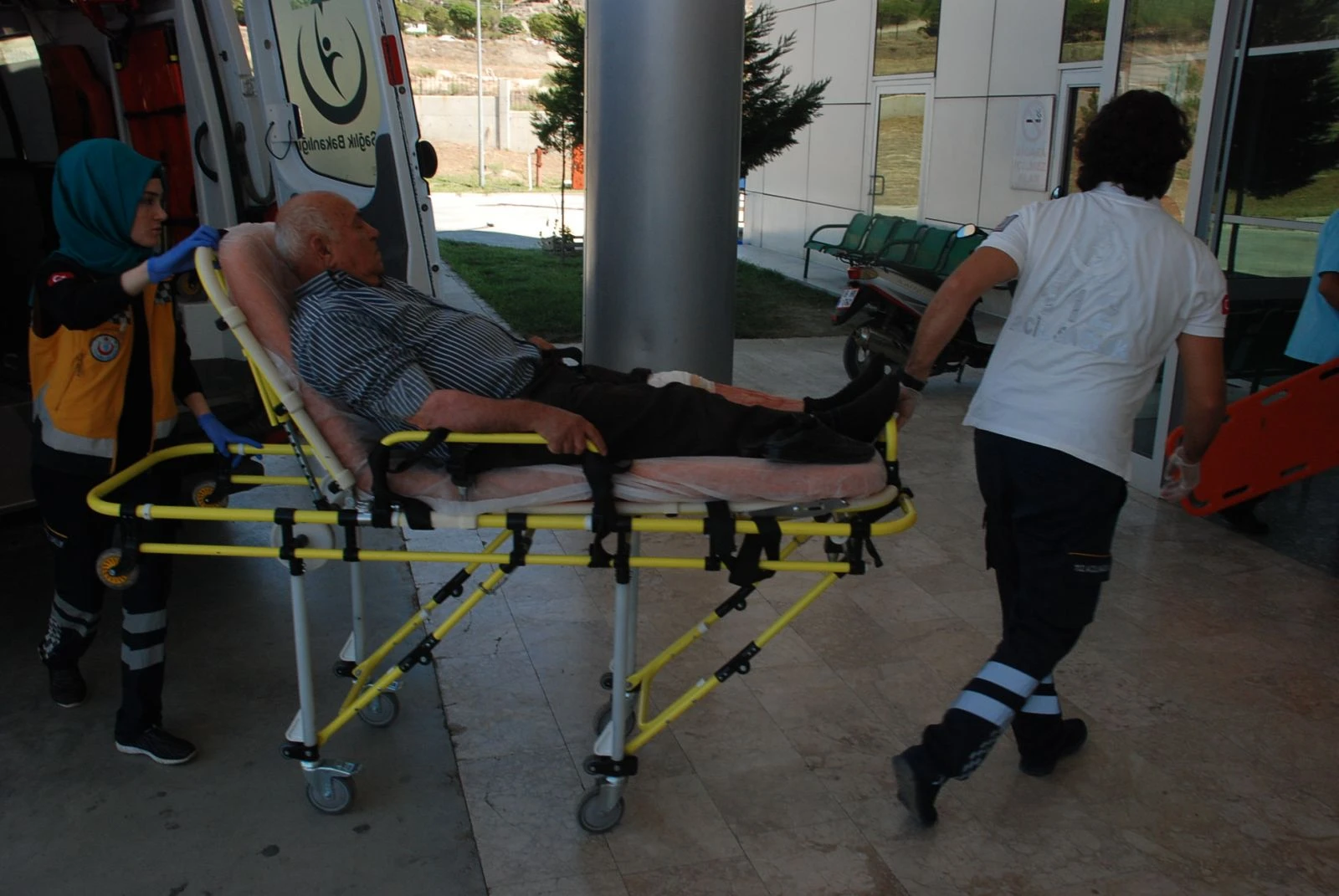 'Acemi kasaplar' hastaneye akın etti