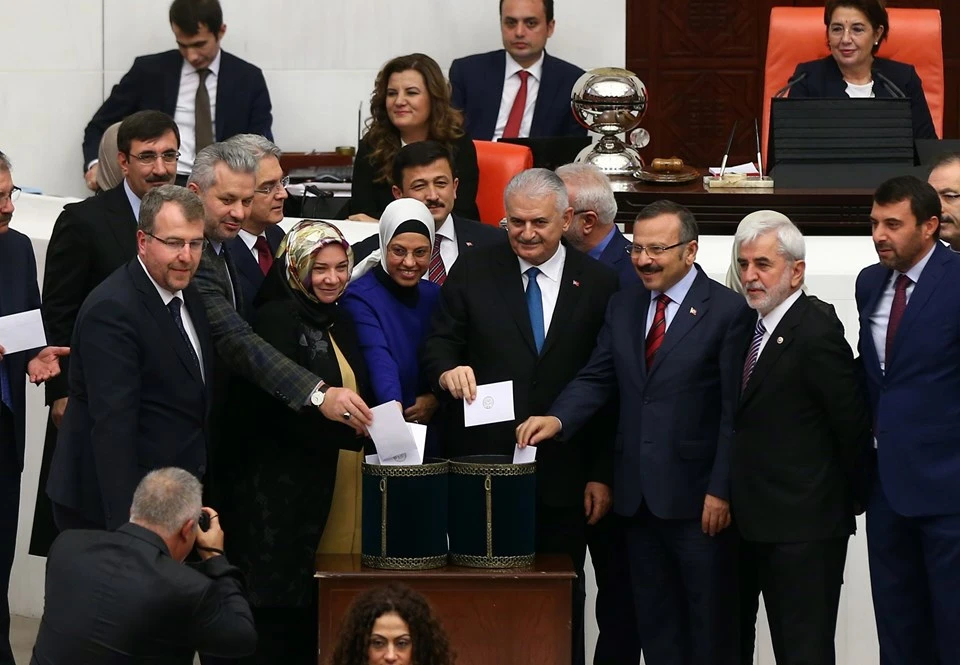 Meclis Başkanı İsmail Kahraman oldu!