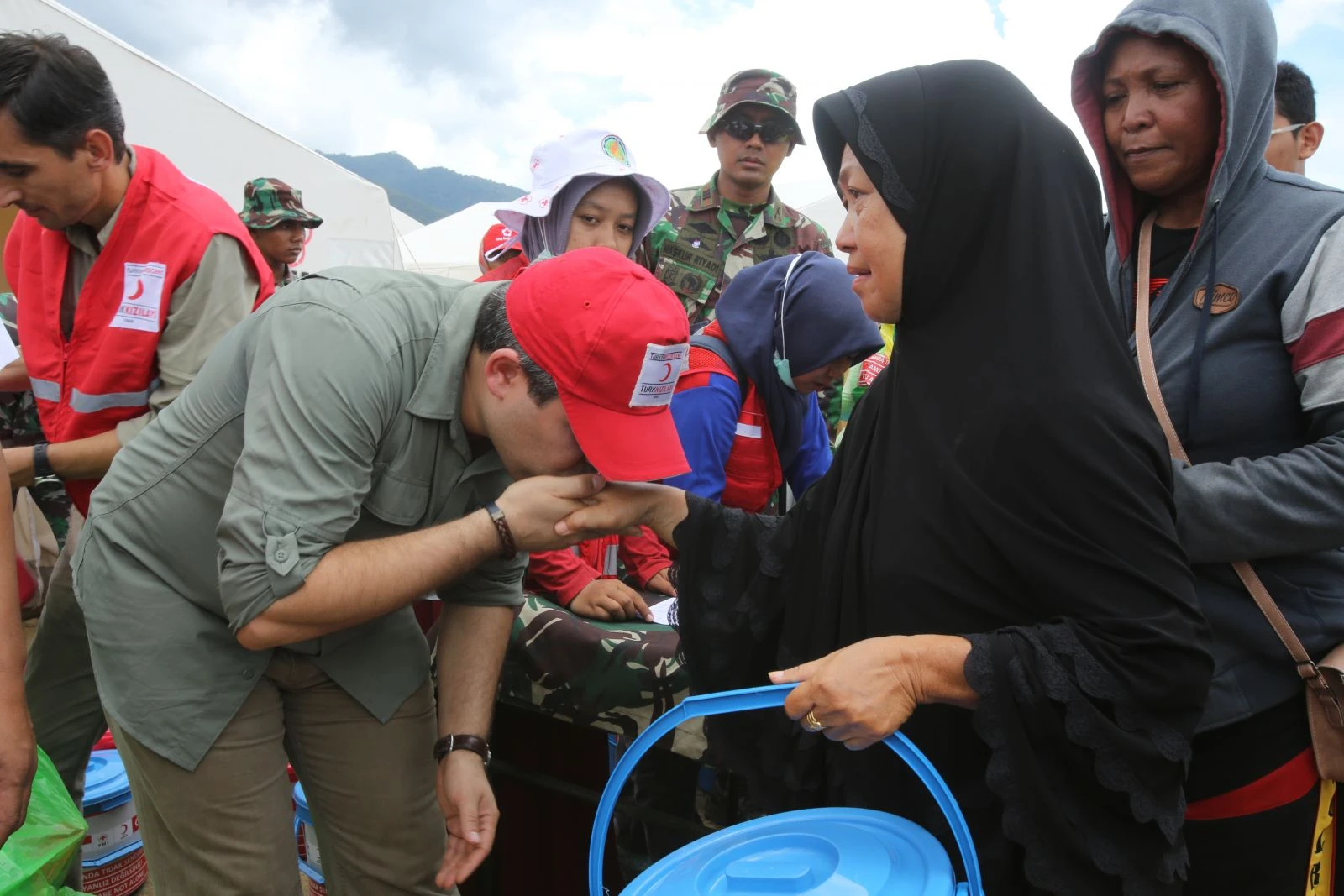 Endonezya’daki depremde ölü sayısı artıyor!