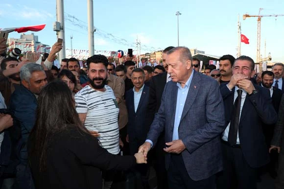 Cumhurbaşkanı Erdoğan'a yoğun ilgi