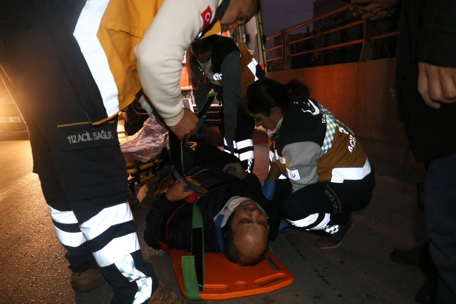 Otomobilin çarptığı bisiklet sürücüsü ağır yaralandı