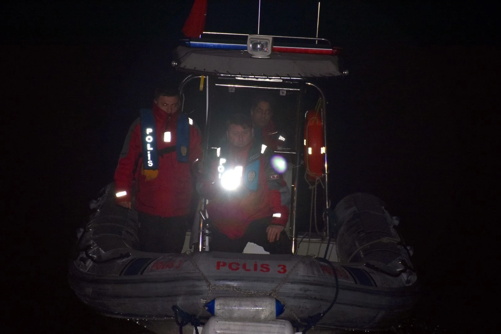 Denizde  erkek cesedi bulundu