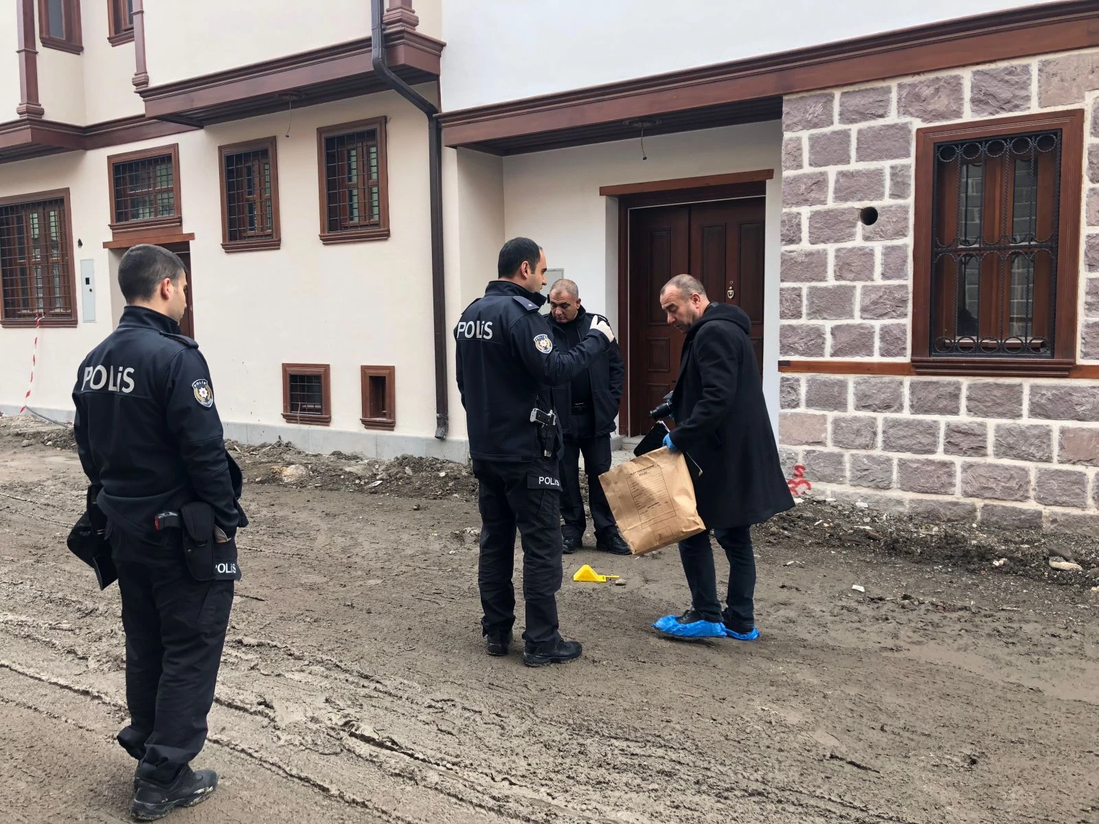 Başkent'te alacak - verecek kavgası kanlı bitti