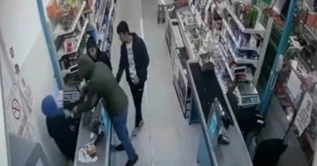 Kasiyerin boğazına bıçak dayadı, 'pişman değilim' dedi