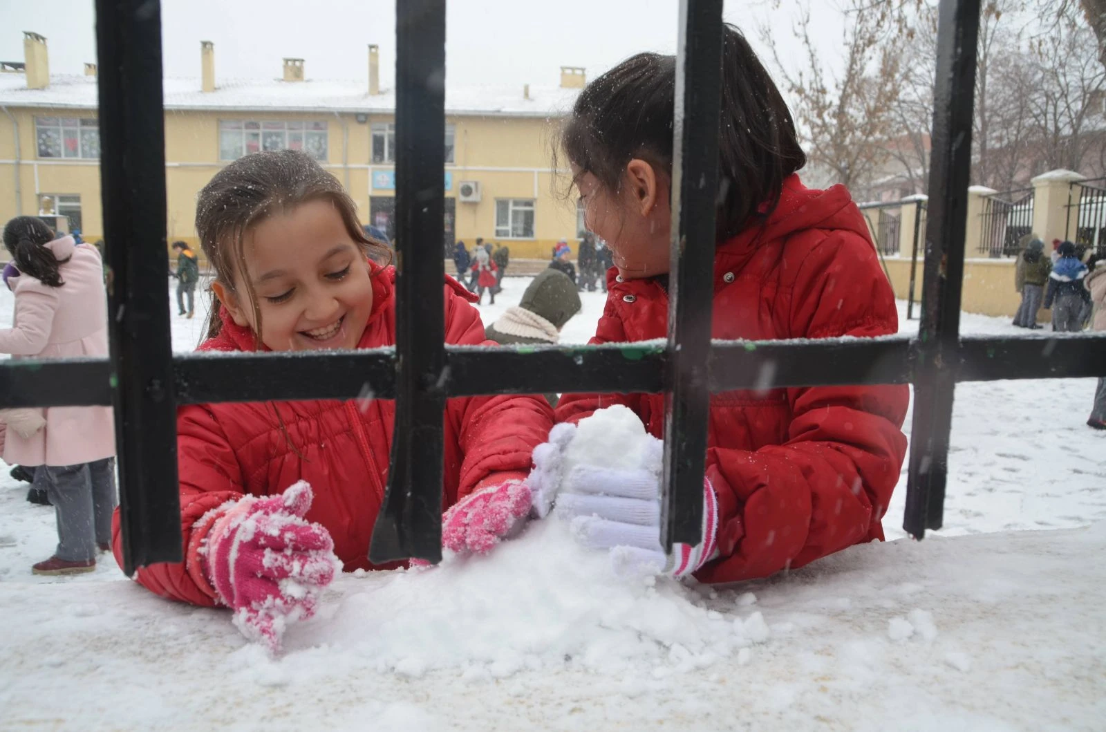 Çocukların kartopu keyfi